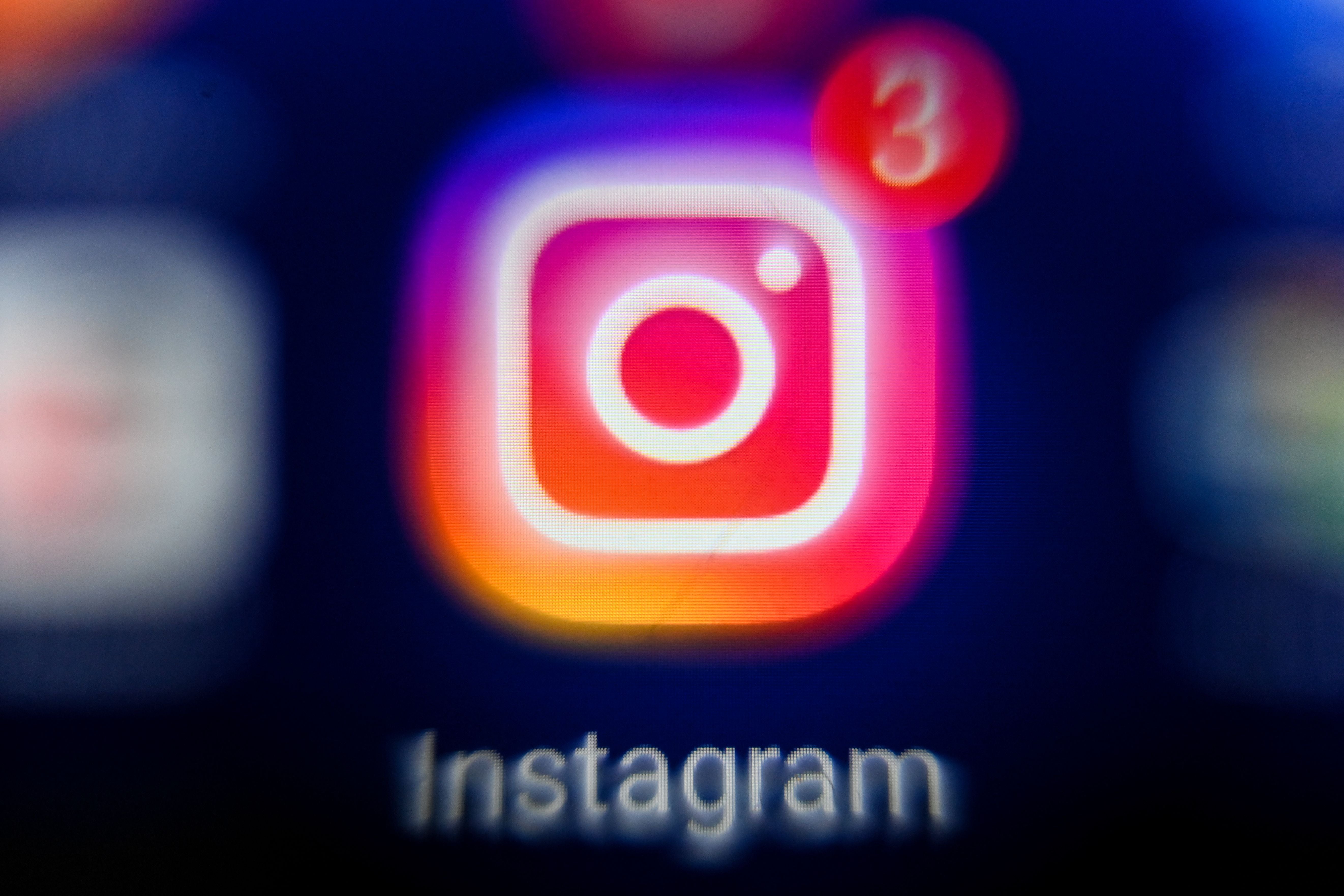 Instagram's overseas screening and digital marketing strategies
